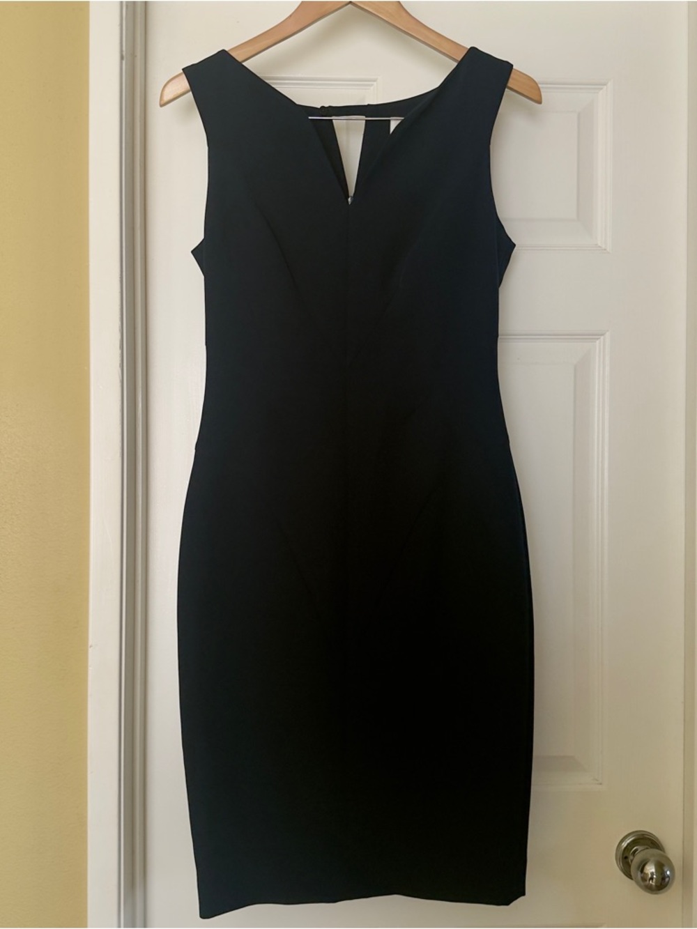 Milly Navy Sleeveless Minimalist Design Midi Sheath Dress with V-neckline Size 4